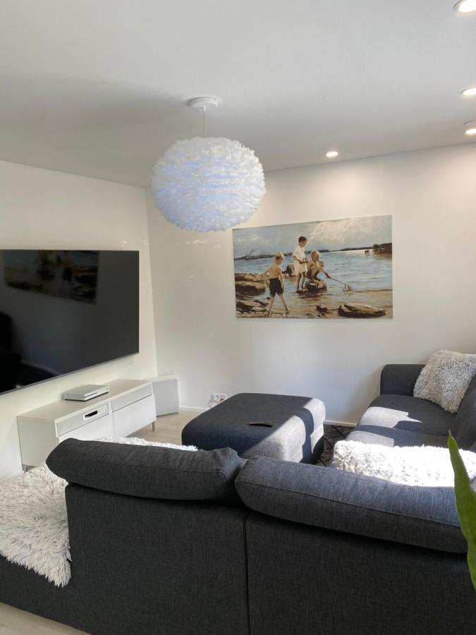 Modern Apt - King-Size Bed - Wifi -Self Check In Apartment Rovaniemi Ngoại thất bức ảnh